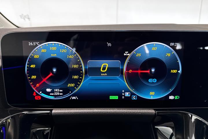 Sort Mercedes EQA250+ fra 2023