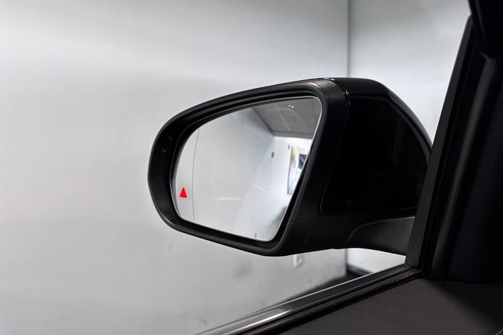 Sort Mercedes EQA250+ fra 2023