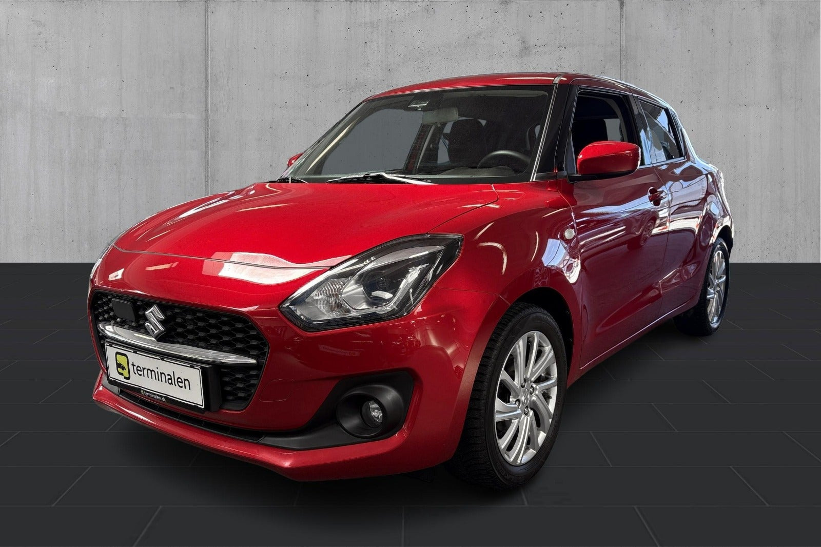 Rød Suzuki Swift fra 2020