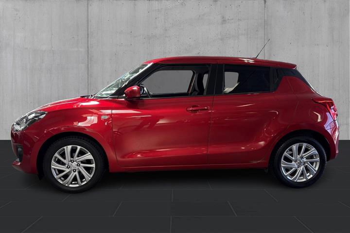 Rød Suzuki Swift fra 2020