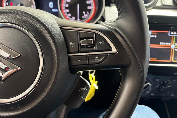 Rød Suzuki Swift fra 2020