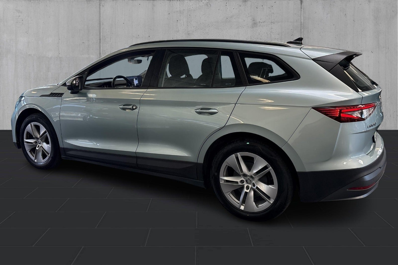 Blå Skoda Enyaq fra 2022