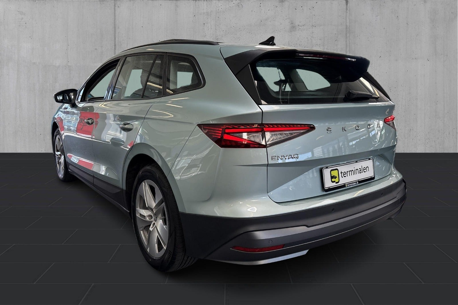 Blå Skoda Enyaq fra 2022