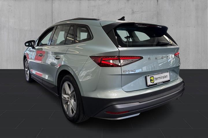 Blå Skoda Enyaq fra 2022
