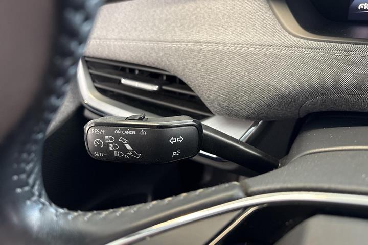 Blå Skoda Enyaq fra 2022