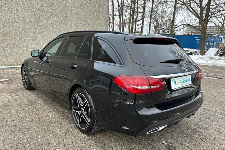 Sort Mercedes C220 d fra 2018