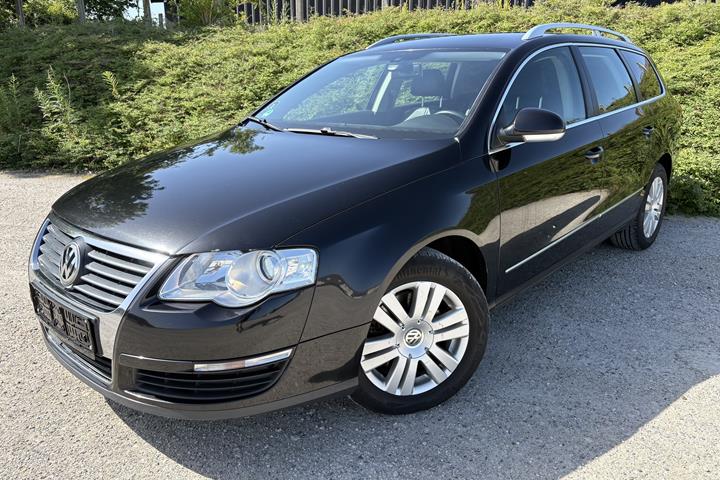 Sort VW Passat fra 2006