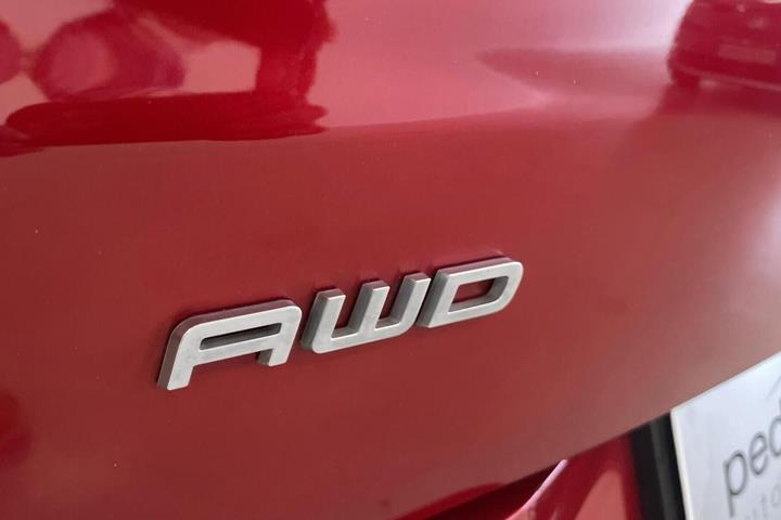 Rød Ford Mustang Mach-E fra 2022