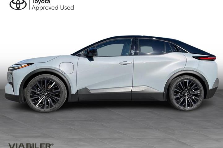 Grå Toyota Toyota C-HR+ fra 2026