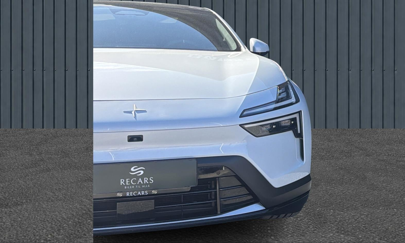 Hvid Polestar 4 fra 2025