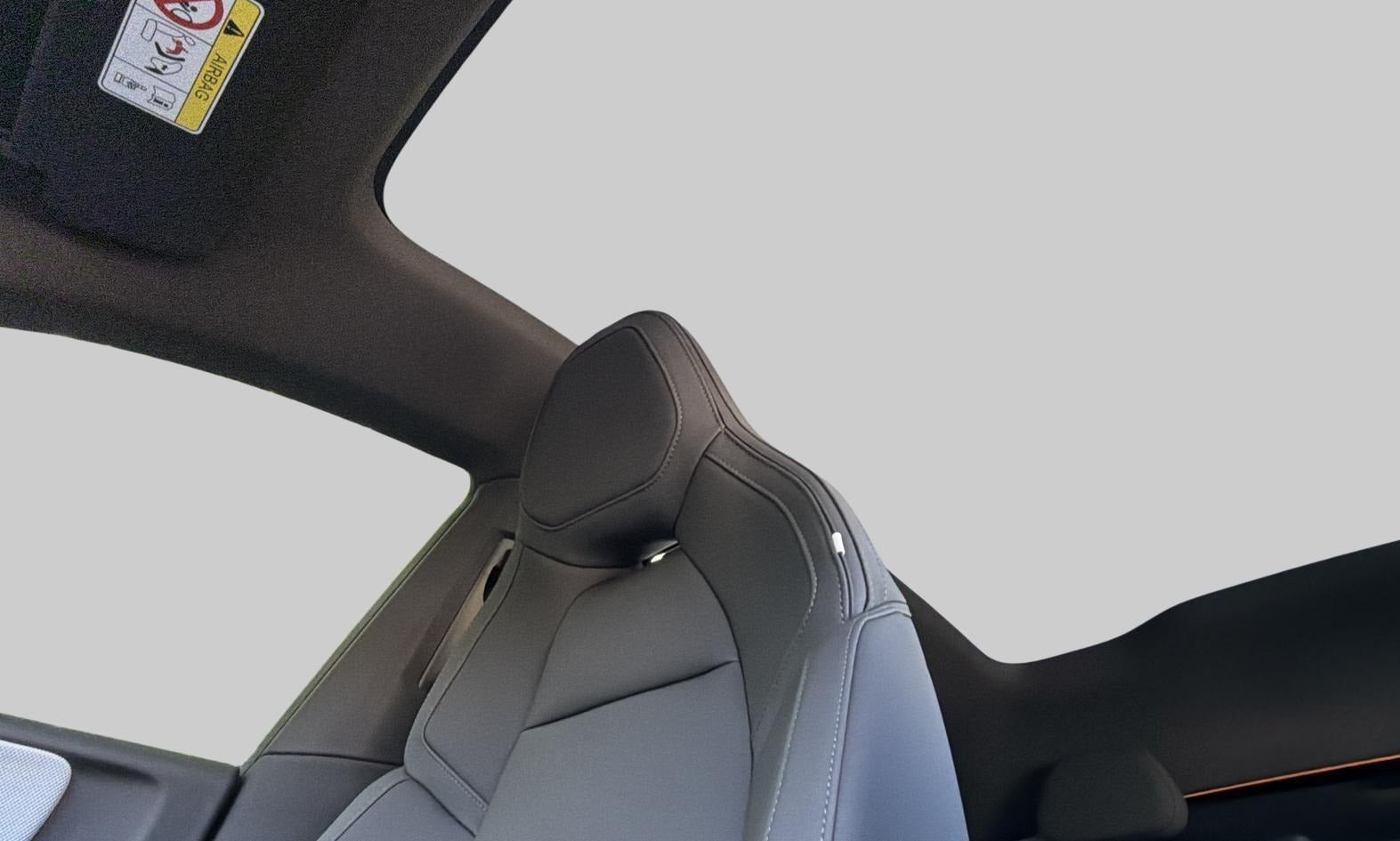 Hvid Polestar 4 fra 2025