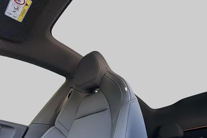 Hvid Polestar 4 fra 2025
