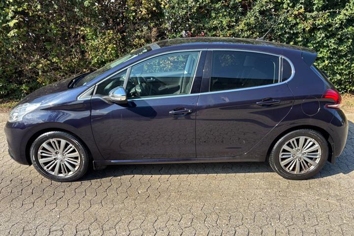undefined Peugeot 208 fra 2018