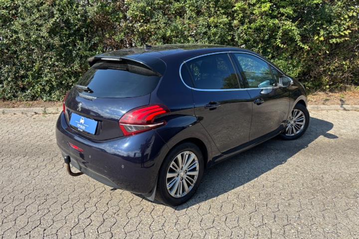 undefined Peugeot 208 fra 2018