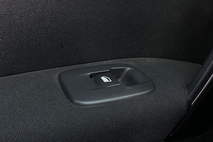 undefined Peugeot 208 fra 2018
