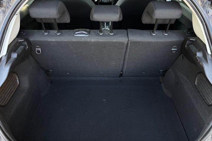 undefined Peugeot 208 fra 2018