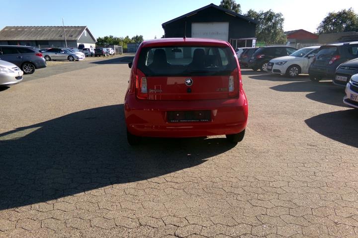 Rød Skoda Citigo fra 2016