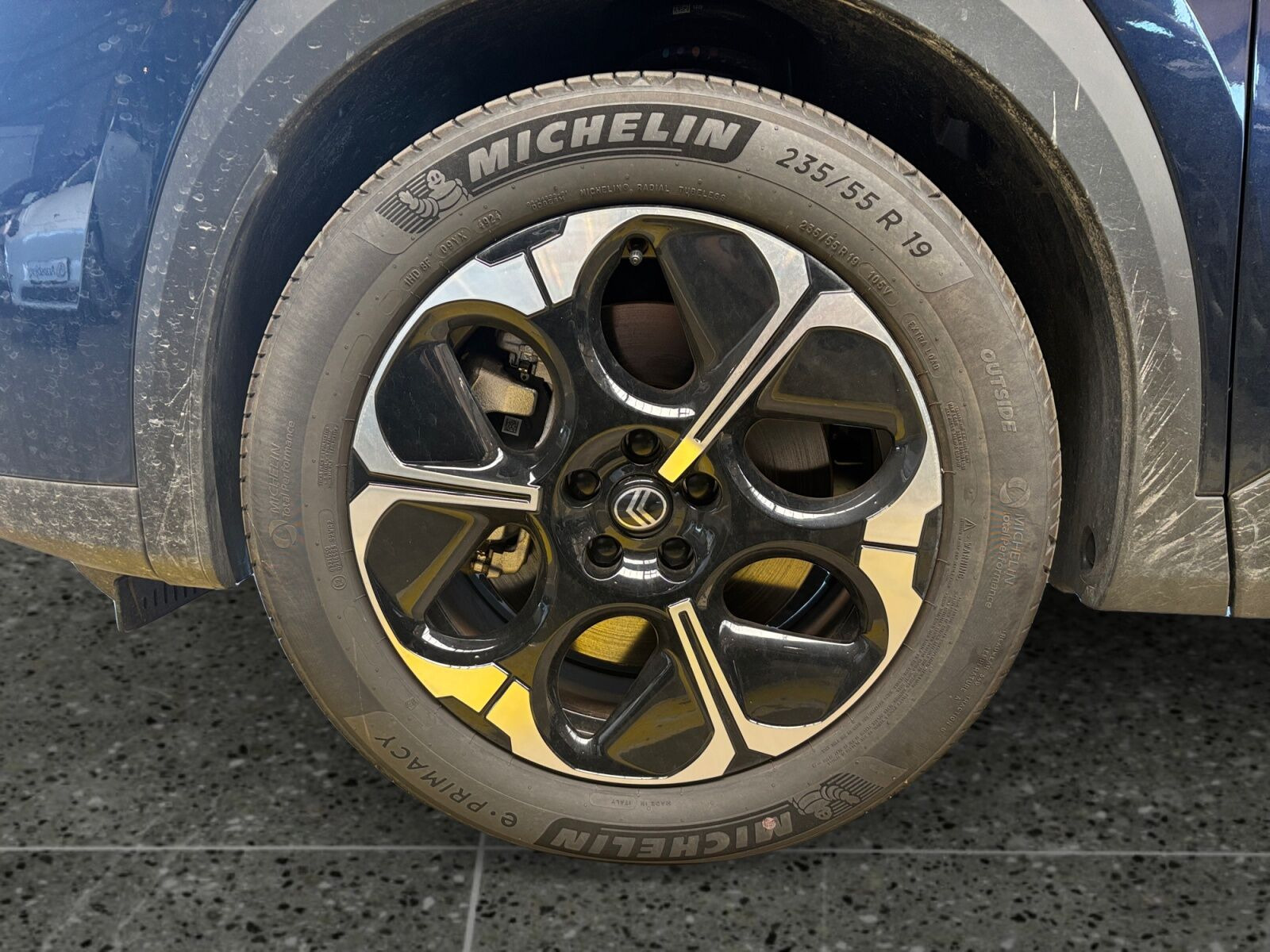 Blå Citroën ë-C5 Aircross fra 2025