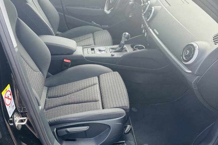 Sort Audi A3 Limousine fra 2017