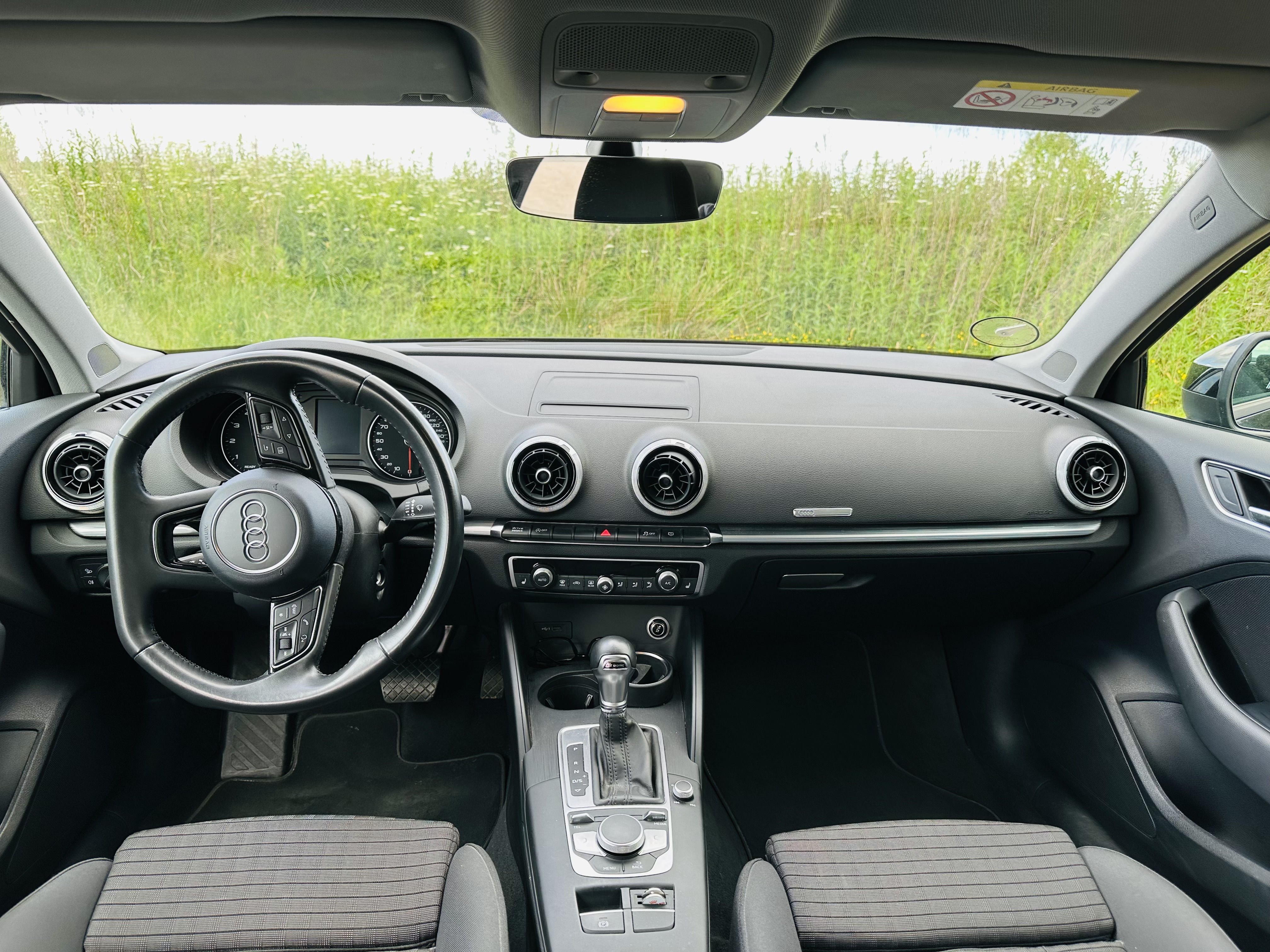 Sort Audi A3 Limousine fra 2017
