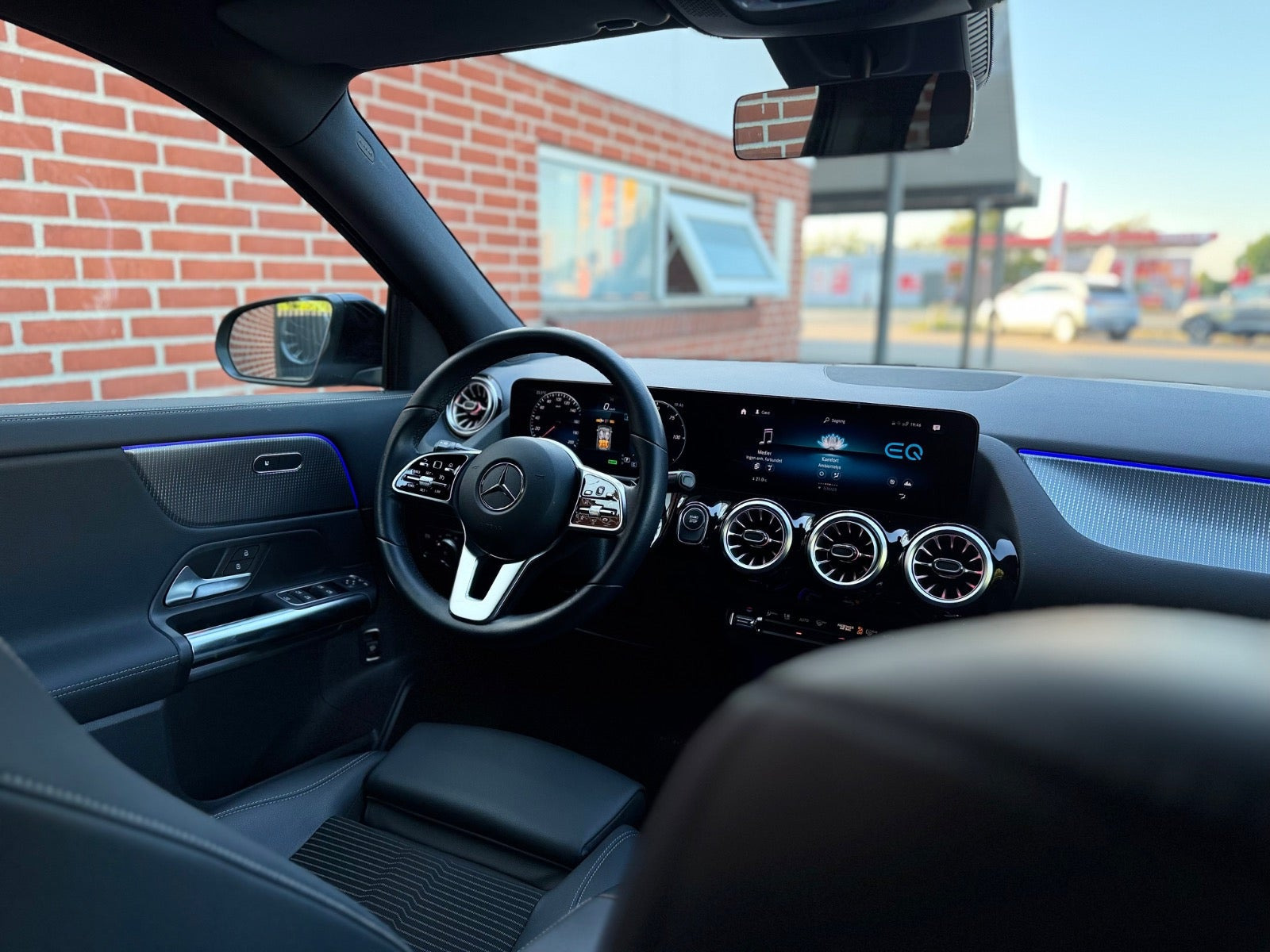 Sort Mercedes EQA250 fra 2021
