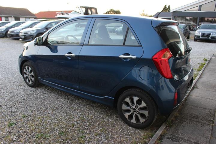 Blå Kia Picanto fra 2016