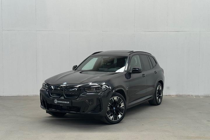Grå BMW iX3 fra 2022