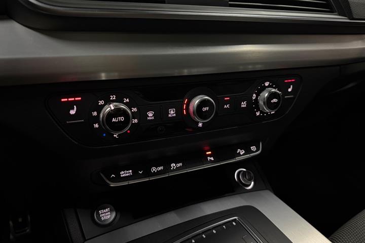 Grå Audi Q5 fra 2018