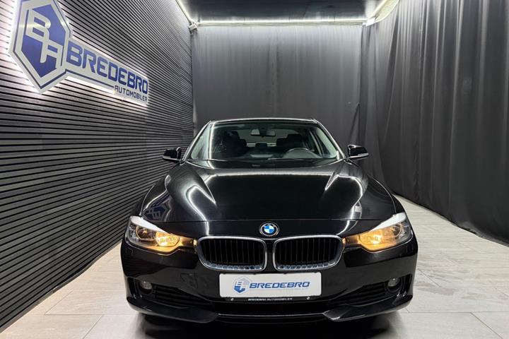 Sort BMW 316d fra 2014