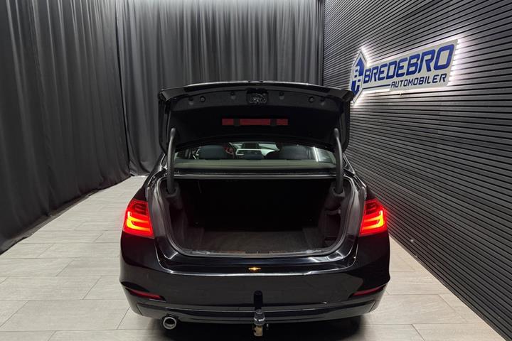 Sort BMW 316d fra 2014