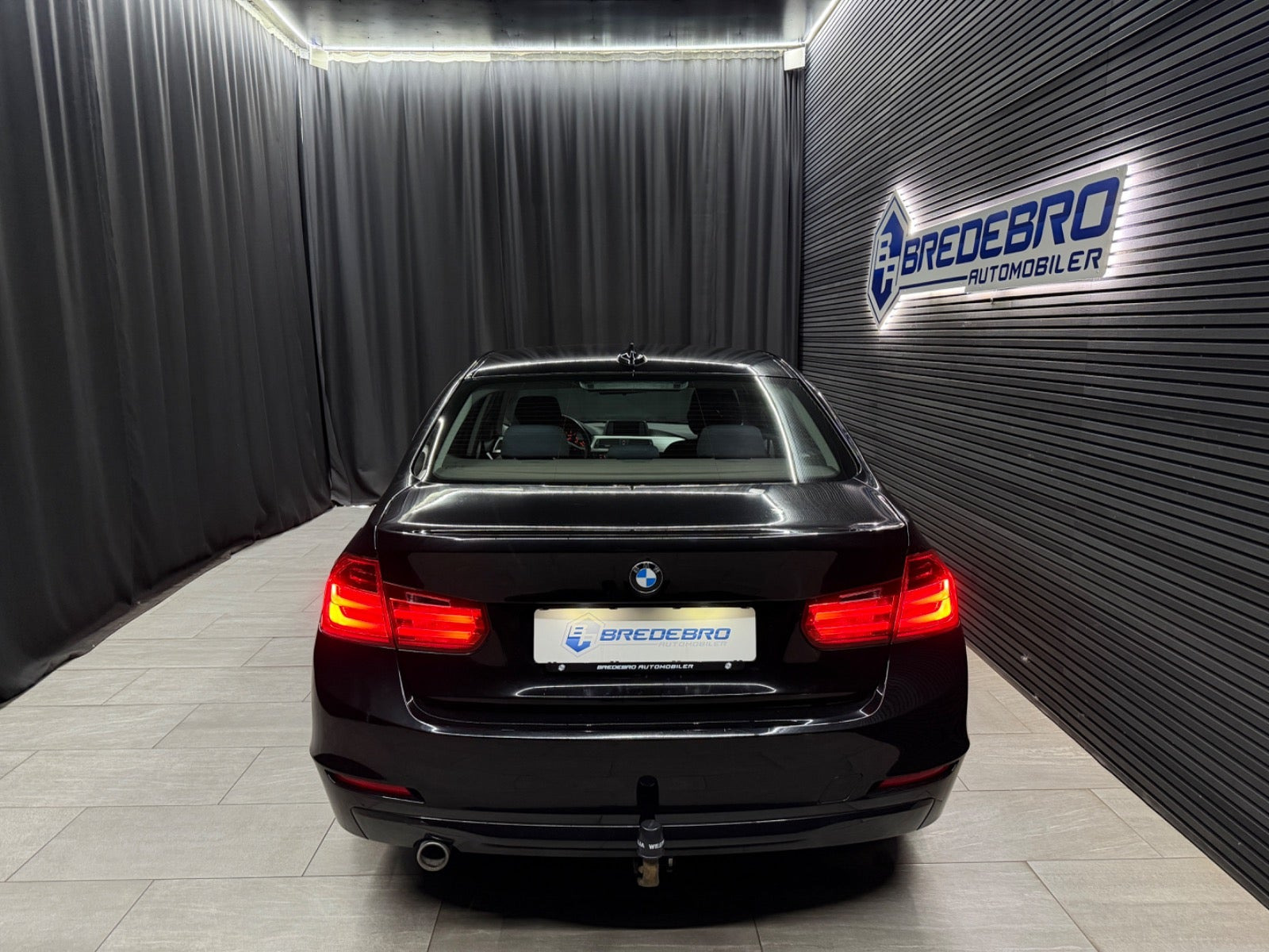 Sort BMW 316d fra 2014