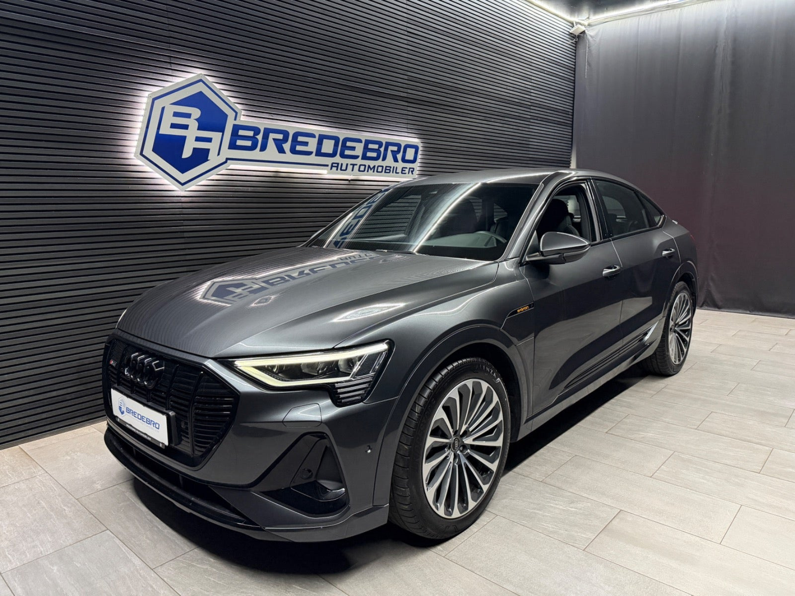 Audi e-tron 55 S-line Sportback quattro