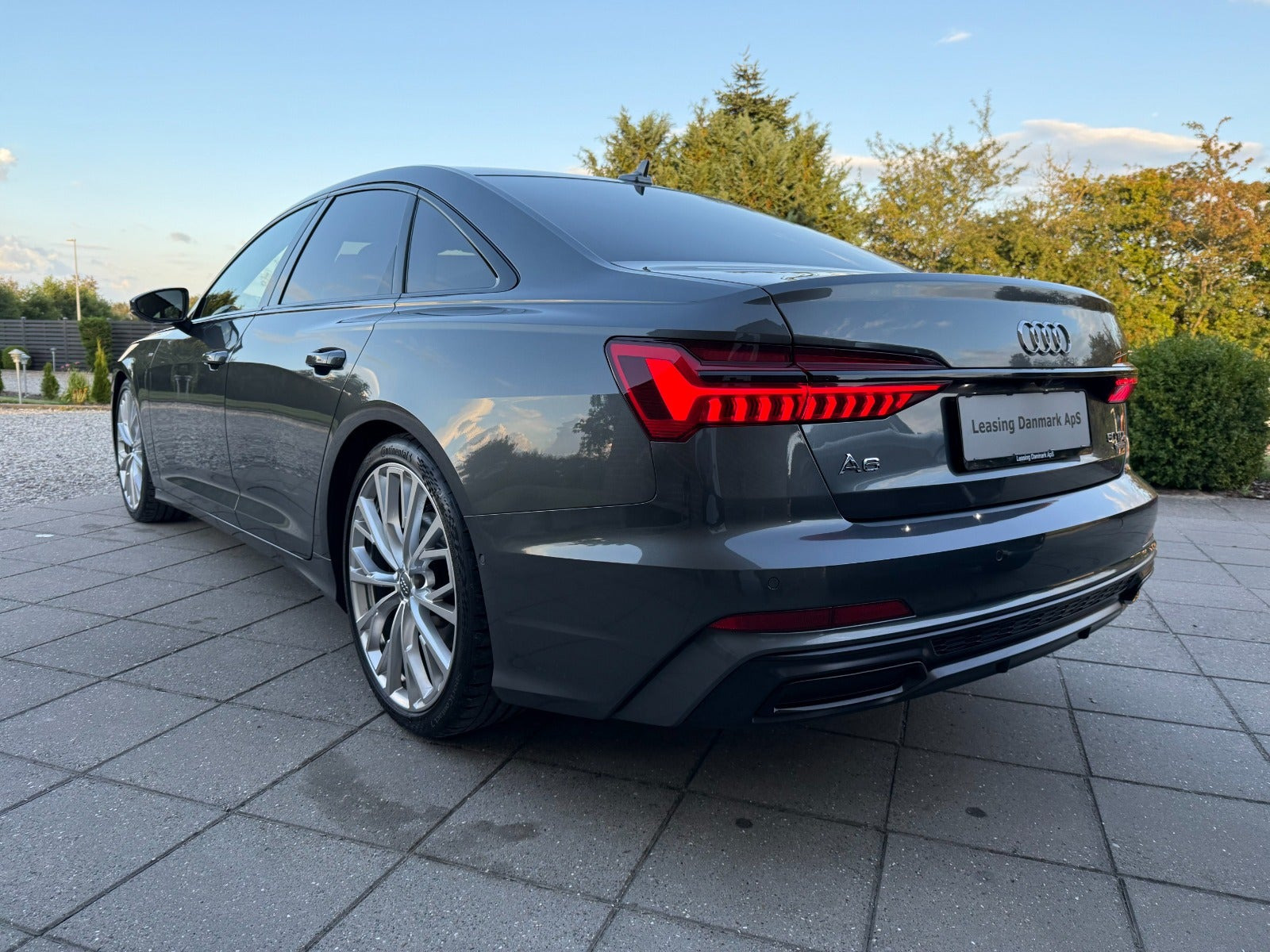 Grå Audi A6 fra 2018