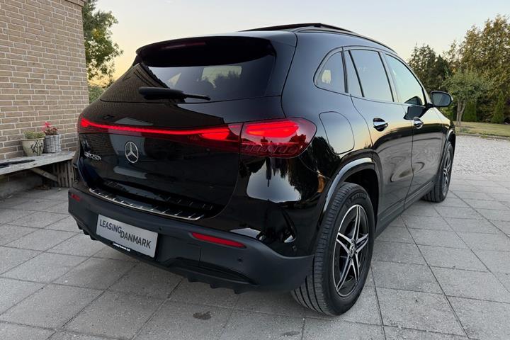 Sort Mercedes EQA250+ fra 2025