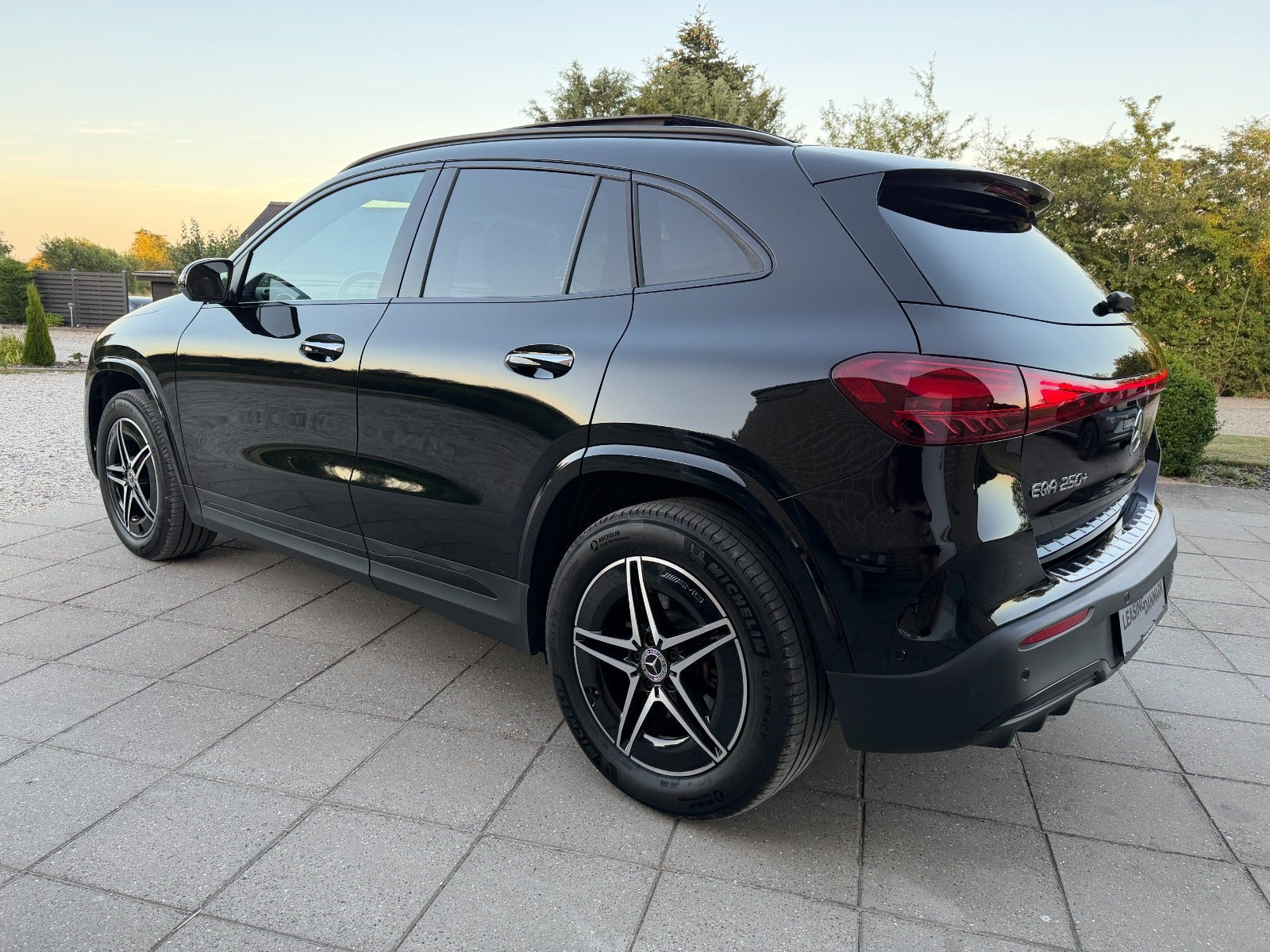Sort Mercedes EQA250+ fra 2025