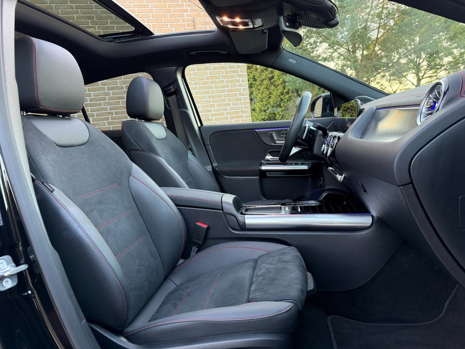 Sort Mercedes EQA250+ fra 2025