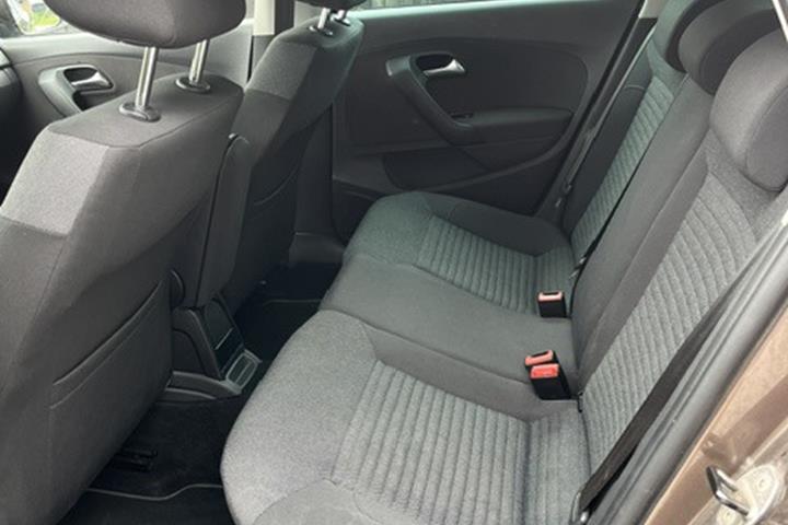 Brun VW Polo fra 2013