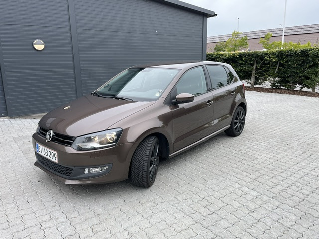 Brun VW Polo fra 2013