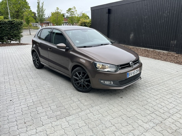Brun VW Polo fra 2013