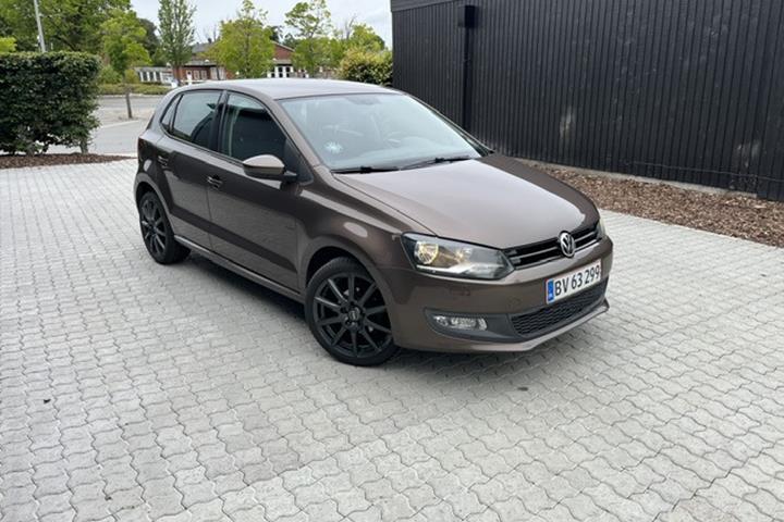 Brun VW Polo fra 2013