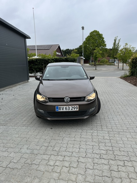 Brun VW Polo fra 2013