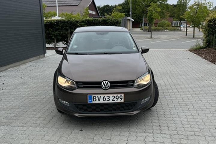 Brun VW Polo fra 2013