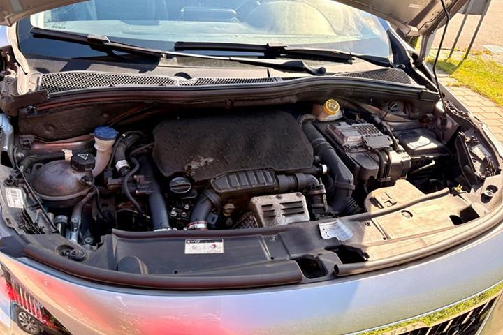 undefined Peugeot 2008 fra 2018