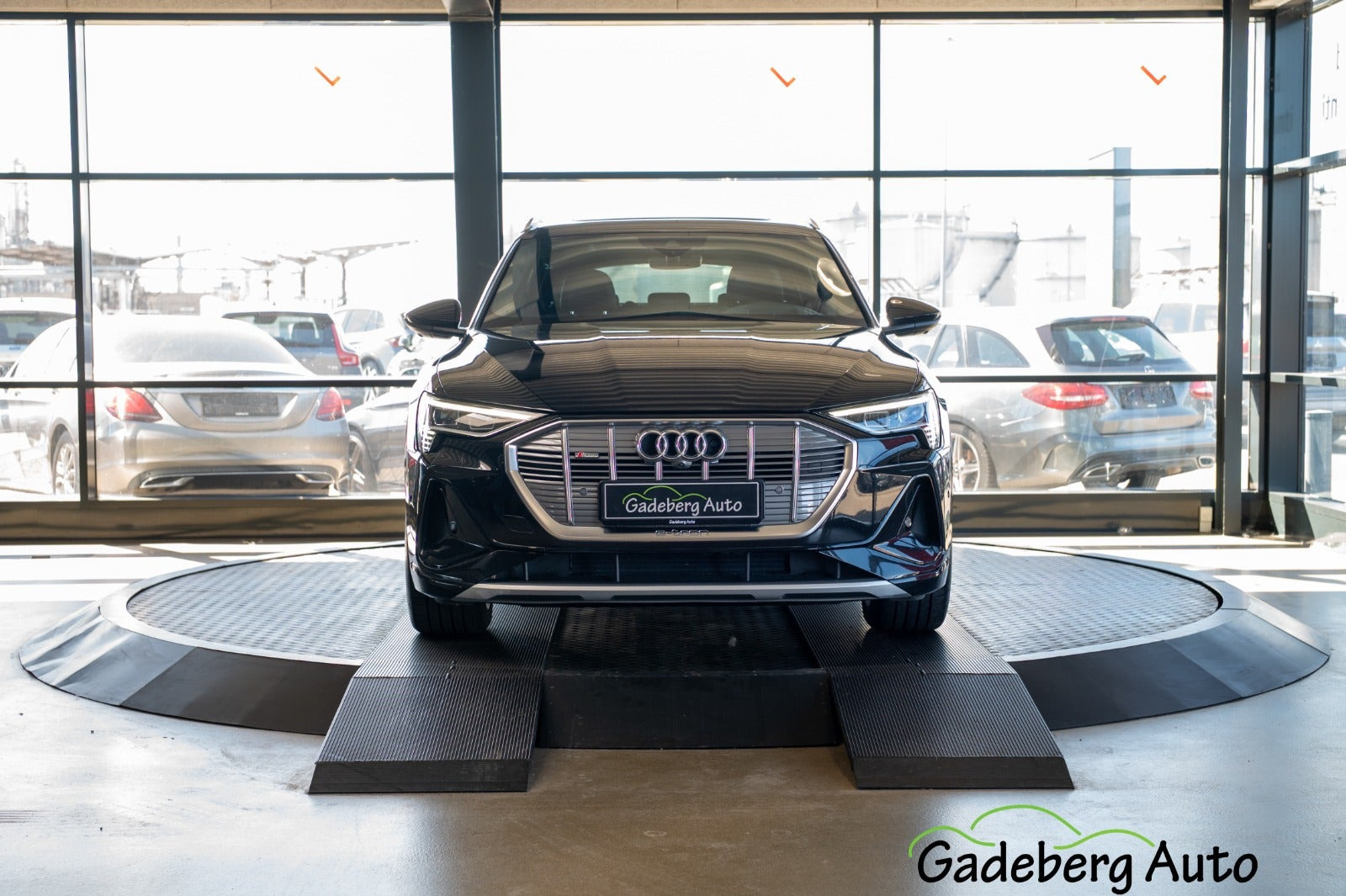 Sort Audi e-tron fra 2020