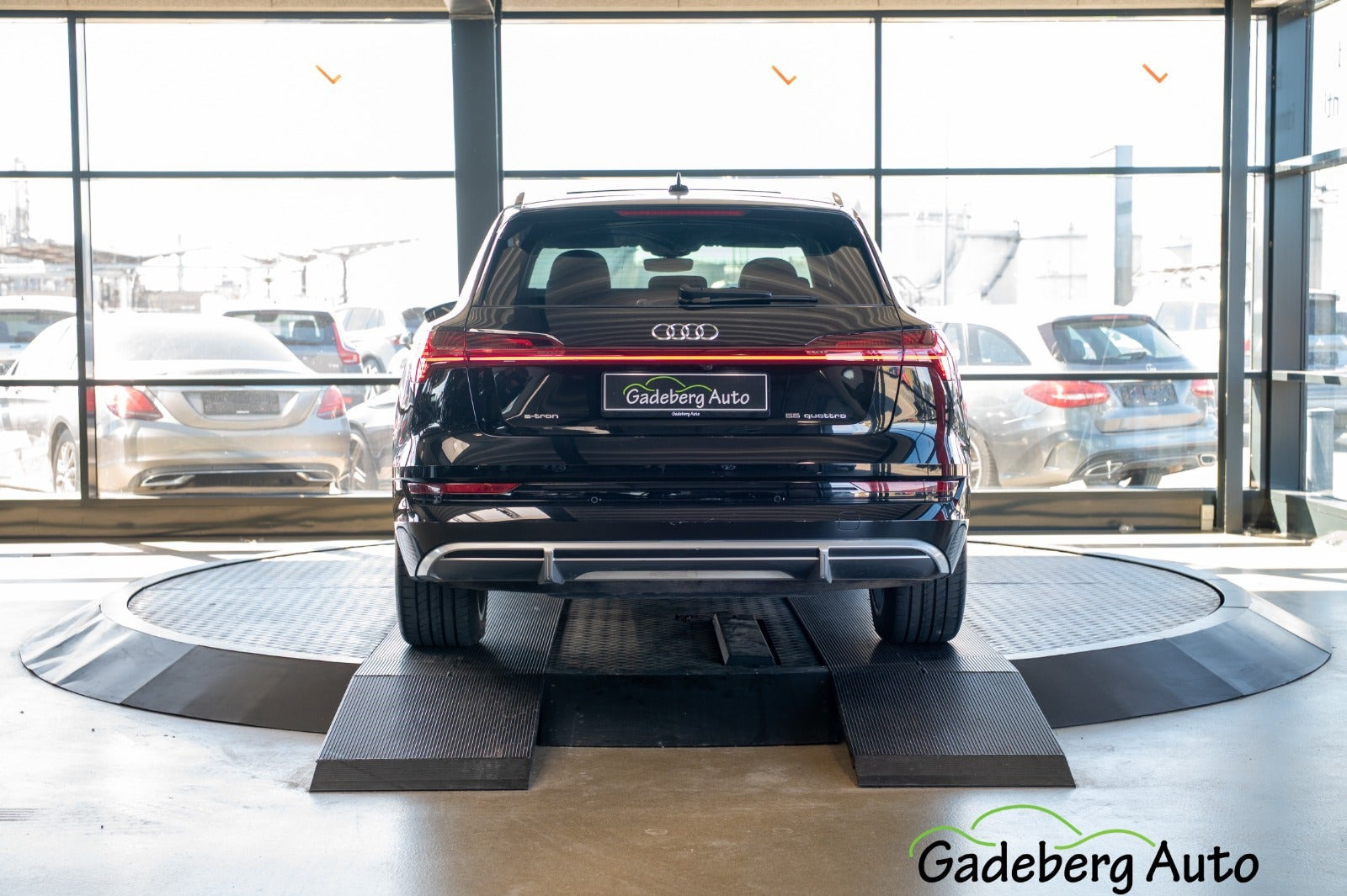 Sort Audi e-tron fra 2020