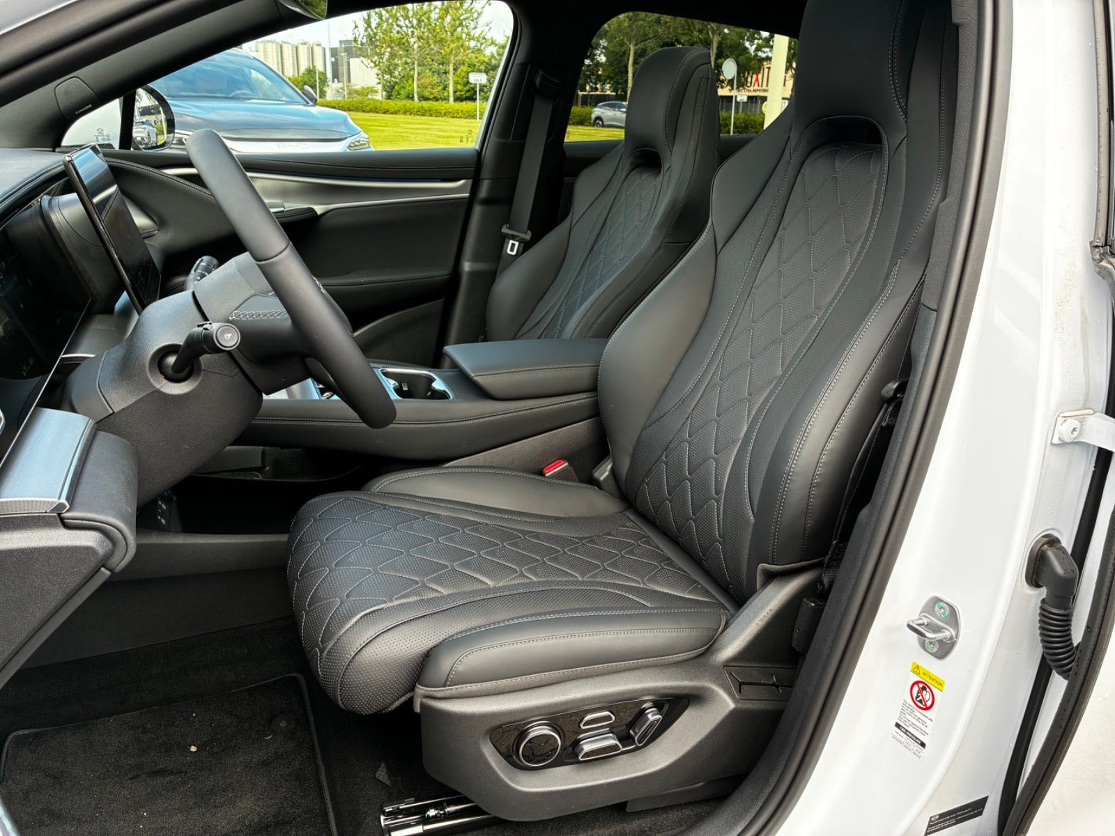 Hvid BYD Sealion 7 fra 2025