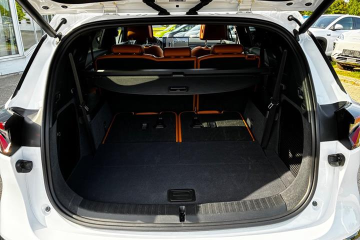 Hvid BYD Tang fra 2024