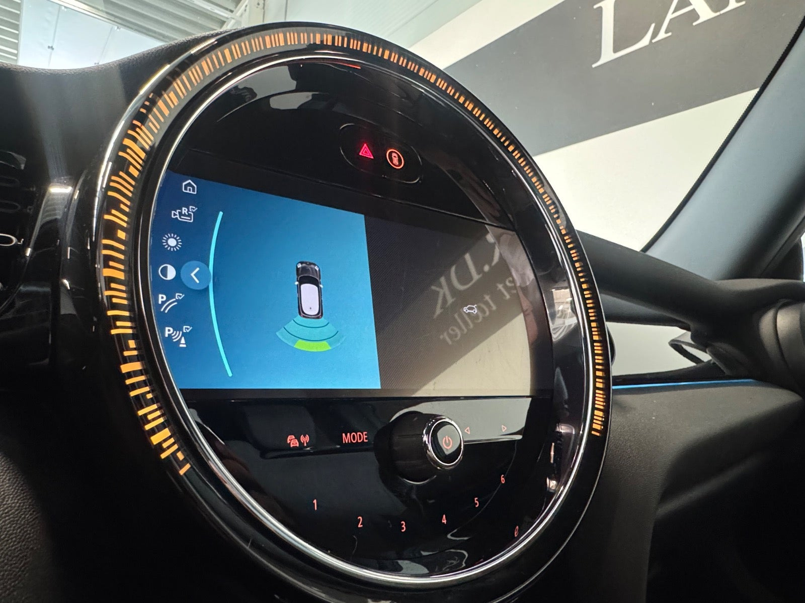 Sølv Mini Cooper SE fra 2023