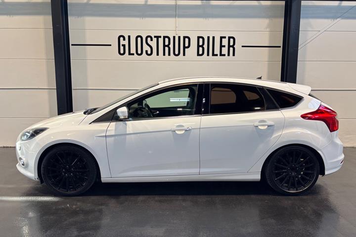 Hvid Ford Focus fra 2012