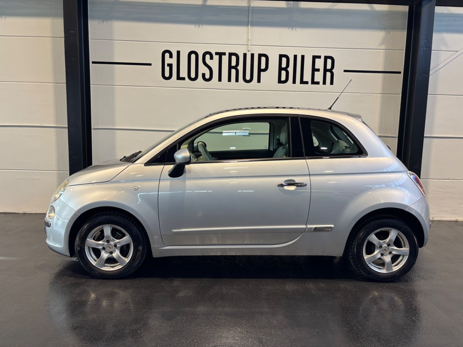 Hvid Fiat 500 fra 2011
